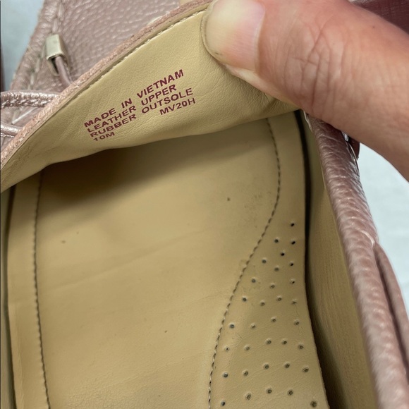 NWOB. MICHAEL Michael Kors 10M Sutton Leather Moccasins. - Picture 8 of 16